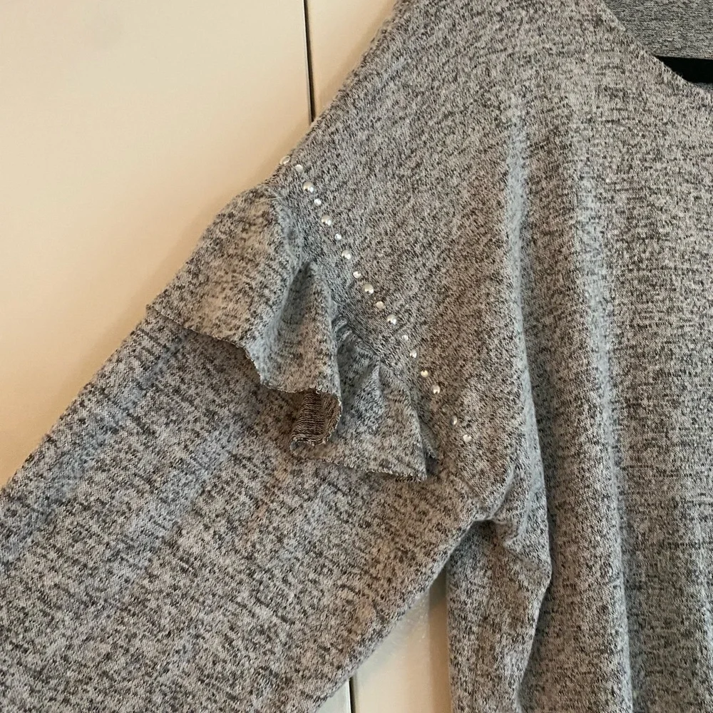 Juicy Couture Grey Long Sleeve Sweater with Embossed Sleeves Size L - Picture 2 of 5